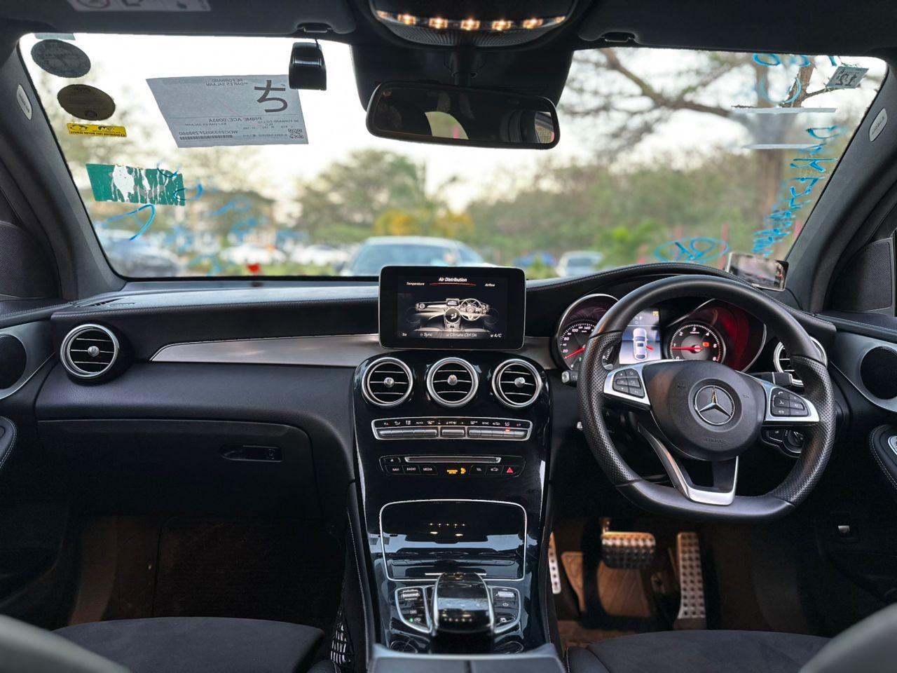 Mercedes Benz thumbnail 4